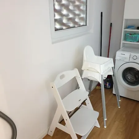 Voelker, Wenige Schritte Zum Meer, Wlan, 3 Sz, Geeignet, Sackgasse, Horumersiel - Nordsee, Erdgeschoss Apartment *